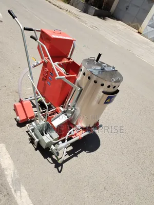 Mashine ya Kuweka Alama za Barabara ya Kibiashara na Kifaa cha Kuyeyusha