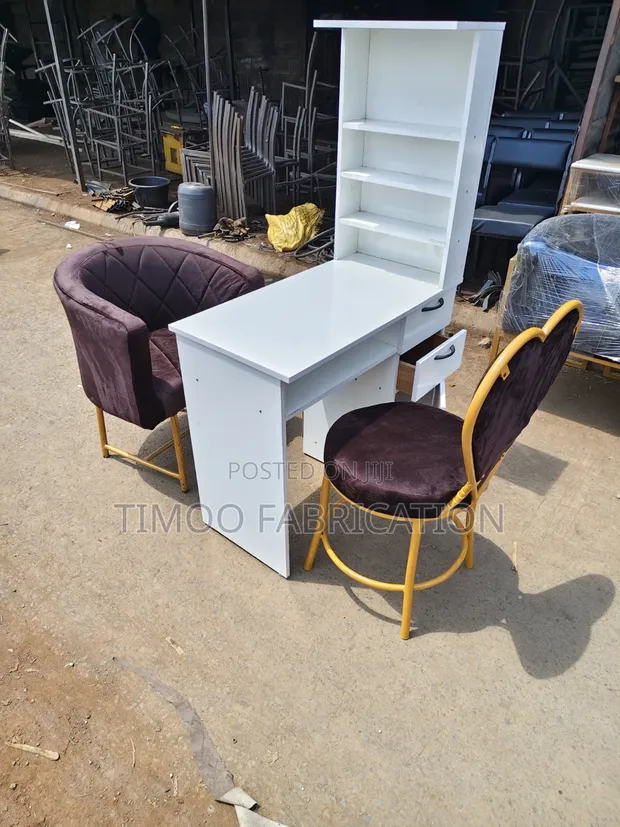 Manicure Station - Brand New - 1