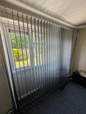 Vifuniko vya Madirisha ya Ofisi (Vertical & Roller Blinds)