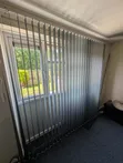 Vifuniko vya Madirisha ya Ofisi (Vertical & Roller Blinds) - 1