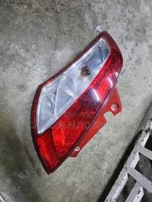 Suzuki Swift 2008-2014 Mwanga wa Nyuma (Uliotumika)