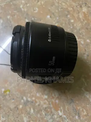 Canon 50mm f/1.8 Prime Lens + Hood