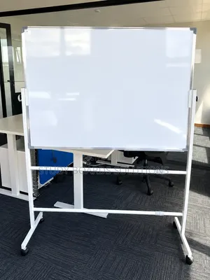 Ubao Nyeupe wa 120cm x 90cm wenye Stendi ya Magurudumu