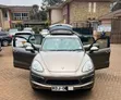 Porsche Cayenne 2014 Dhahabu - 2
