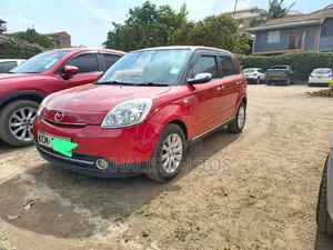Mazda Verisa 2010 Nyeusi