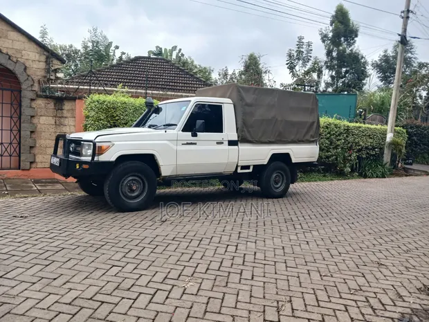 Toyota Land Cruiser Pickup 2014 - 1