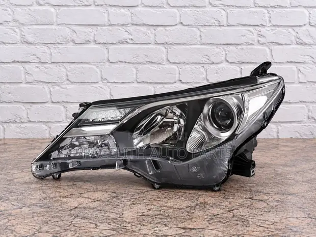 Depo Headlight ya Toyota RAV4 (2013-2015) Xenon - 1