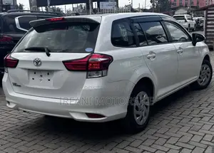 Toyota Corolla Fielder 1.5 Petrol FWD 2019 Nyeupe
