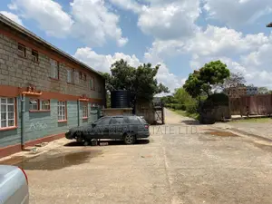 Eneo la Eka 3 na Majengo, Mtaa wa Kawangware 56 Junction