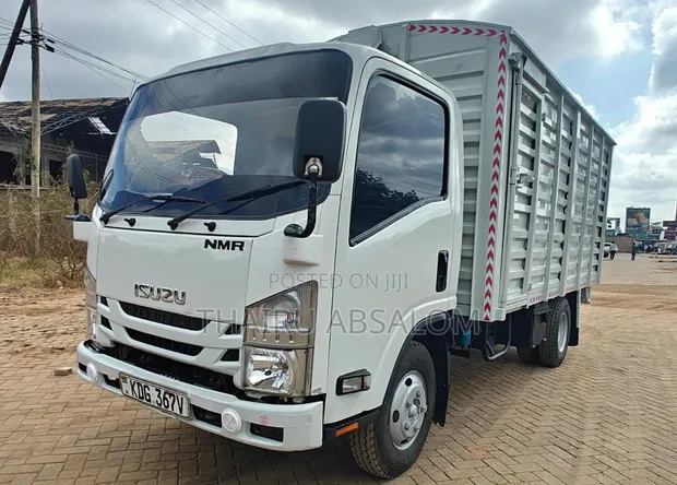 Isuzu NMR Lori 3000cc - 2021 - 1