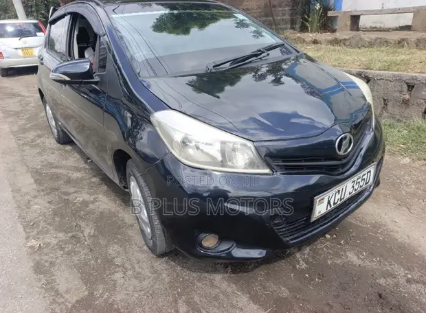 Toyota Vitz 2011 Black - 1