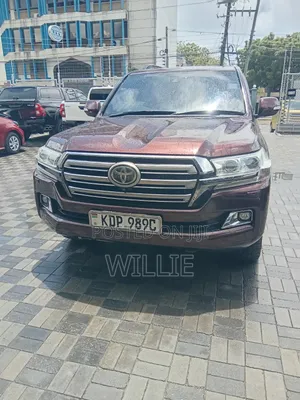 Toyota Land Cruiser V8 2016 Maroon