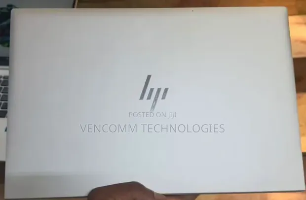 Laptop HP EliteBook 830 G8 - 1