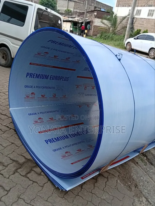 8mm Twin-Wall Polycarbonate Sheet - 1