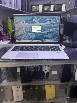 Laptop HP EliteBook 850 G8 - 8GB RAM, 256GB SSD, Intel Core i7