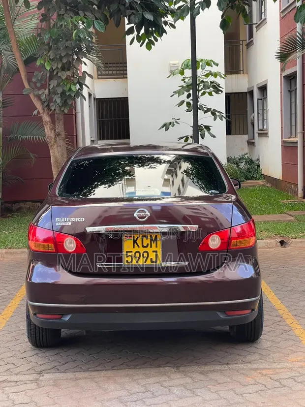 Nissan Sylphy Bluebird 2010 Zambarau - 1
