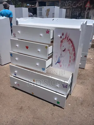 BUILT Kid's Wardrobe - Nyeupe