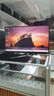 LG 27-Inch 4K Monitor with Speakers (27BL85U-W) - 1