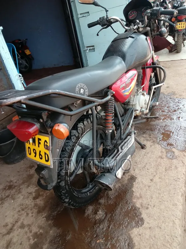 Bajaj Boxer 150 UG 2024 Red - 1