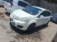 Nissan Note 2011 Nyeupe - 3