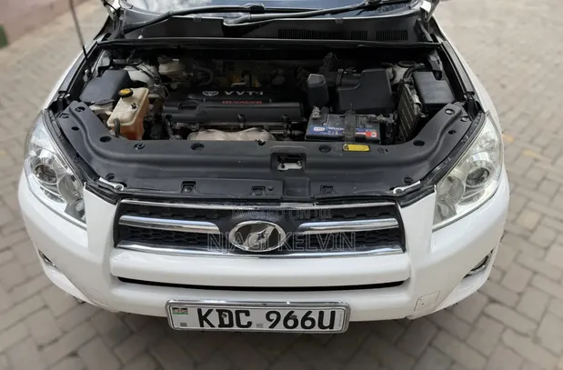 Toyota RAV4 2014 White - 1