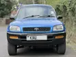 Toyota RAV4 1998 Bluu - 4