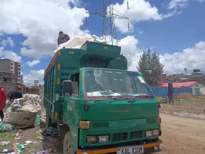 Isuzu NKR 3.3 Truck - Quick Sale