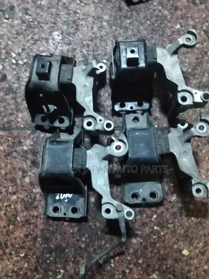 Nissan Engine Mounting - X-Trail, Serena