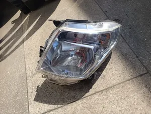 Suzuki Wagon R 2014-2017 Headlight Isiyo Xenon (Iliyotumika)