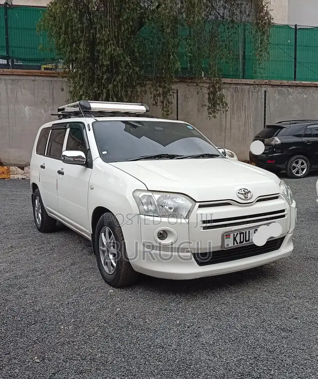 Toyota Probox 2018 White - 1