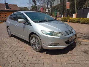 Honda Insight 2010 Nyeupe