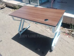 Boss Office Products Executive Desk