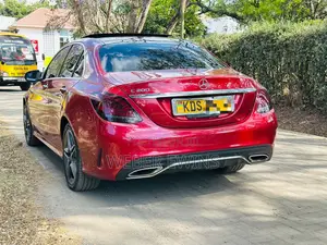 Mercedes-Benz C200 2019 Maroon