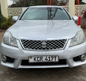 Toyota Crown Athlete 2012 Silver