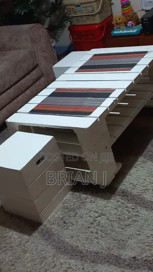Meza ya Pallet na Viti 2