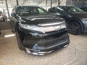 Toyota Harrier 2.0 SUV 2020 Black