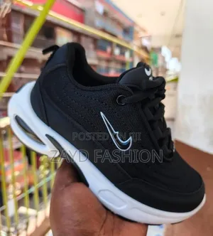 Kids Black Nike Air Max Sneakers