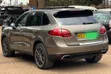 Porsche Cayenne 2014 Dhahabu - 5