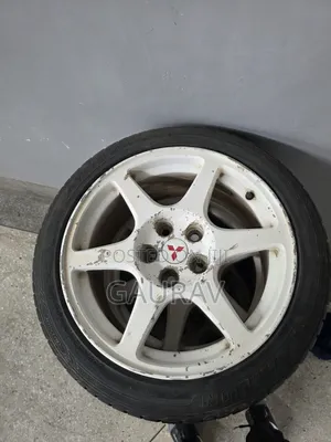 Magurudumu ya Evo 8 Enkei 18" Yaliyotumika na Matairi