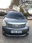Toyota Noah 2011 Gray - 2