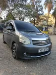 Toyota Noah 2011 Gray - 3