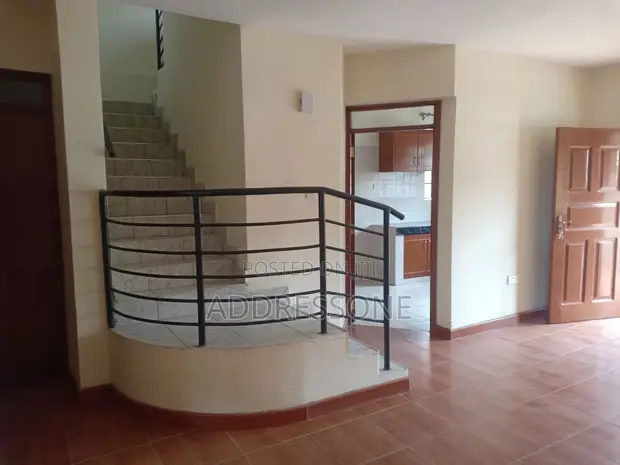 4-Bedroom Maisonette in Pipeline for Sale - 1