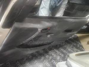 Mlango wa Mbele wa Toyota Hiace na Kioo