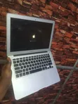 Apple MacBook Air 13" Intel Core i5 4GB RAM 128GB SSD - 1