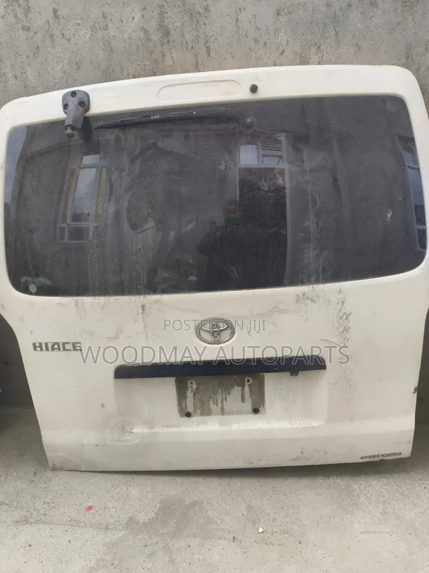 Toyota Hiace 7L Boot - 1