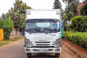 Isuzu NQR 2022 Lori la Chakula