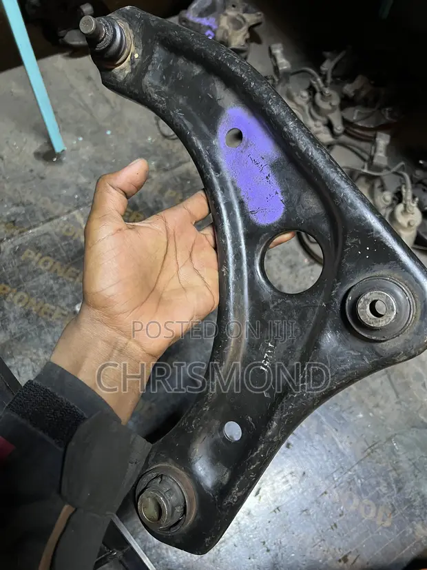 Nissan Note Model Mpya Control Arms (Zilizotumika) - 1