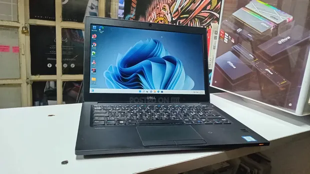 Dell Latitude 7280 Laptop - Intel Core i7, 8GB RAM, 128GB SSD - 1