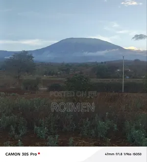 Ardhi ya Kilimo na Makazi kwa Uuzaji - Loitoktok