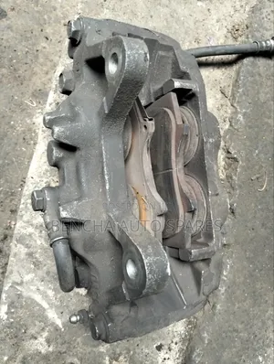 Kikwazo cha Breki cha Mbele Mitsubishi Pajero V98